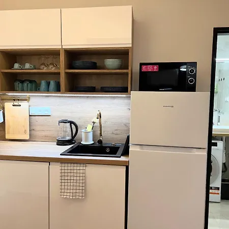 Apartment Quiet & Cozy Apartment/ Balcony / Popular Location *