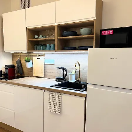Apartamento Quiet & Cozy Apartment/ Balcony / Popular Location
