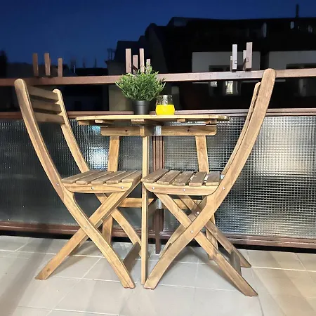 דירה Quiet & Cozy Apartment/ Balcony / Popular Location